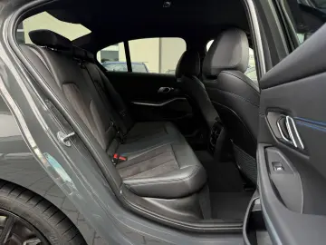 BMW 320d xD M Sport 19  ACC HuD h k  Ambiente StHzg