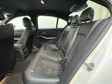 BMW 330e M Sportpaket eSitze Kamera Widescreen