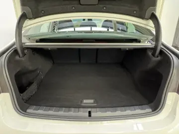 BMW 330e M Sportpaket eSitze Kamera Widescreen