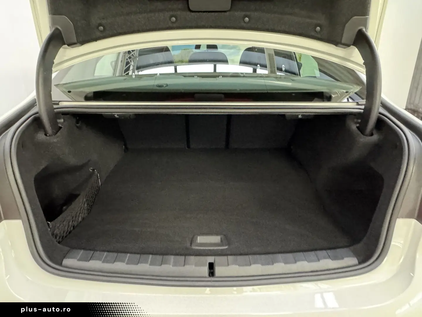 BMW 330e M Sportpaket eSitze Kamera Widescreen