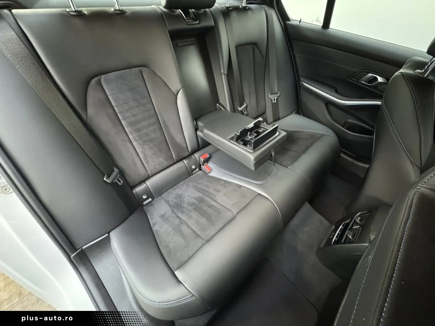 BMW 330e M Sportpaket eSitze Kamera Widescreen