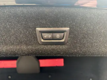 BMW 330xi Lim. M Sport ACC AHK HiFi LED SHZ 360  3ZK