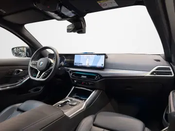 BMW 330xi Lim. M Sport ACC AHK HiFi LED SHZ 360  3ZK