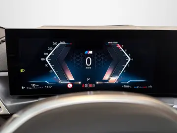 BMW 330xi Lim. M Sport ACC AHK HiFi LED SHZ 360  3ZK