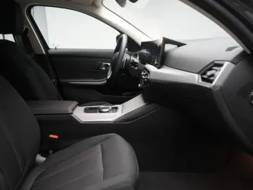 BMW 320 d Navi Temp Kamera Wide LED