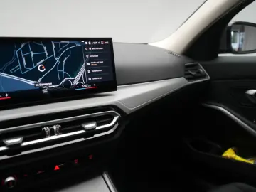 BMW 320 d Navi Temp Kamera Wide LED