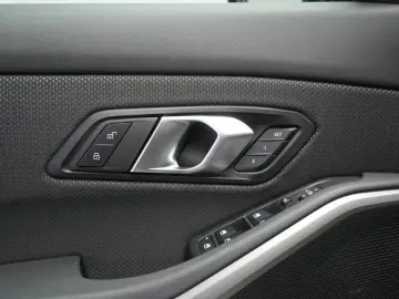 BMW 320 d Navi Temp Kamera Wide LED