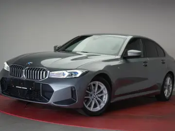 BMW 320 i M Sport Navi ACC Kamera Virtual HUD Side