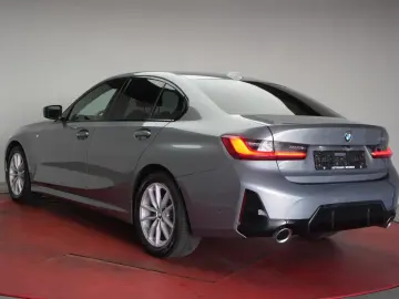 BMW 320 i M Sport Navi ACC Kamera Virtual HUD Side