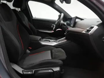 BMW 320 i M Sport Navi ACC Kamera Virtual HUD Side