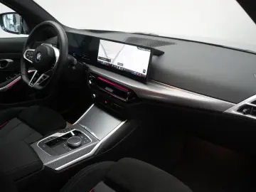 BMW 320 i M Sport Navi ACC Kamera Virtual HUD Side