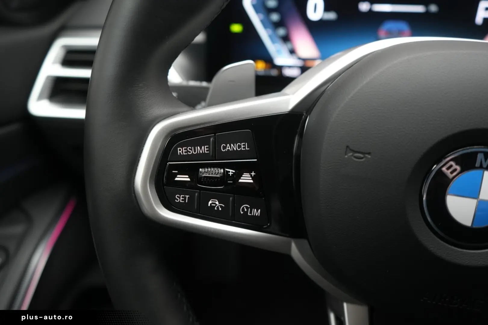 BMW 320 i M Sport Navi ACC Kamera Virtual HUD Side