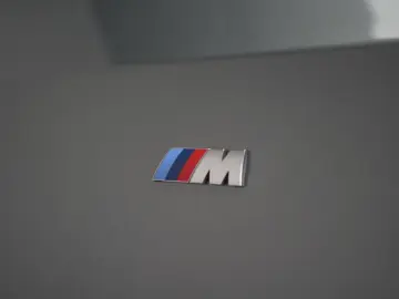 BMW 320 i M Sport Navi ACC Kamera Virtual HUD Side