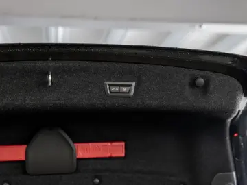 BMW 320d xDrive M-Sport Pro FACEL. LED ACC NAVI HGSD