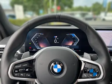 BMW 320d Limousine M Sport FACELIFT HUD AHK LED HiFi