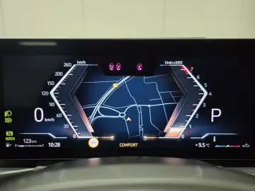 BMW 320i M Sport  19 Zoll SD ACC HuD 360