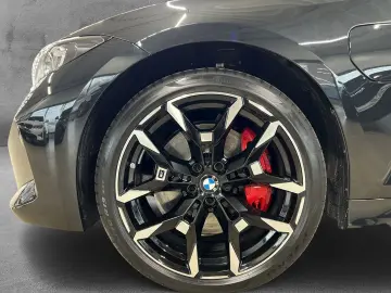 BMW 330 e M Sport AKTIONSPREIS Navi Digitales Cockpi