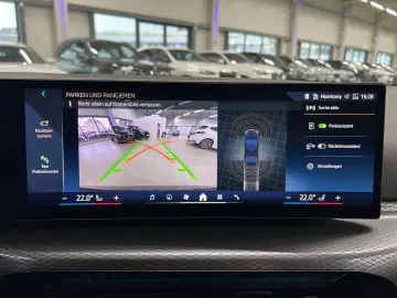 BMW 330 e M Sport AKTIONSPREIS Navi Digitales Cockpi