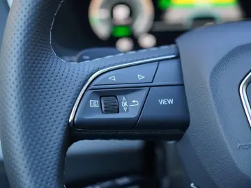 AUDI Q5 Sportback 50TFSIe quattro S line Pano Matrix