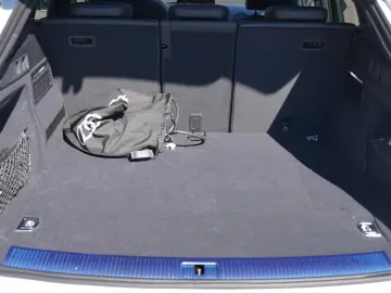 AUDI Q5 Sportback 50TFSIe quattro S line Pano Matrix