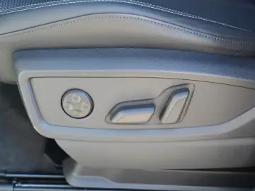 AUDI Q5 Sportback 50TFSIe quattro S line Pano Matrix