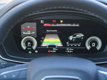 AUDI Q5 Sportback 50TFSIe quattro S line Pano Matrix