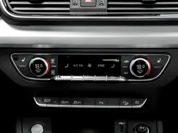 AUDI Q5 Sportback 45 quattro S LINE PANO AHK B&O LM21