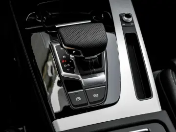 AUDI Q5 Sportback 45 quattro S LINE PANO AHK B&O LM21