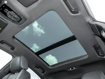 AUDI Q5 Sportback 45 quattro S LINE PANO AHK B&O LM21