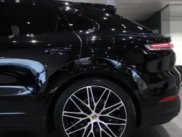 PORSCHE Cayenne Coupe E-Hybrid