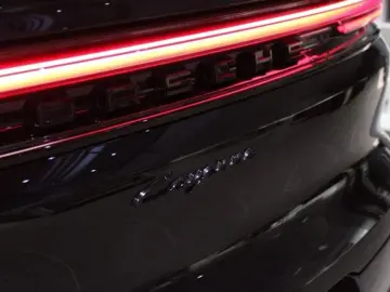 PORSCHE Cayenne Coupe E-Hybrid