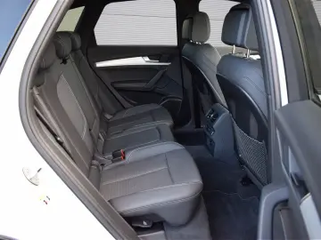 AUDI Q5 40 TDI qu S-tr.  S-line Matrix AHK Pano B&O