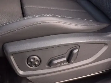 AUDI Q5 40 TDI qu S-tr.  S-line Matrix AHK Pano B&O