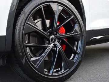 AUDI Q5 40 TDI qu S-tr.  S-line Matrix AHK Pano B&O