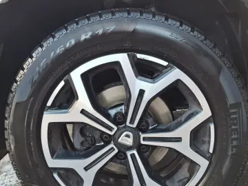 Dacia Duster 1.5 Blue dCi 4WD Prestige jante 17