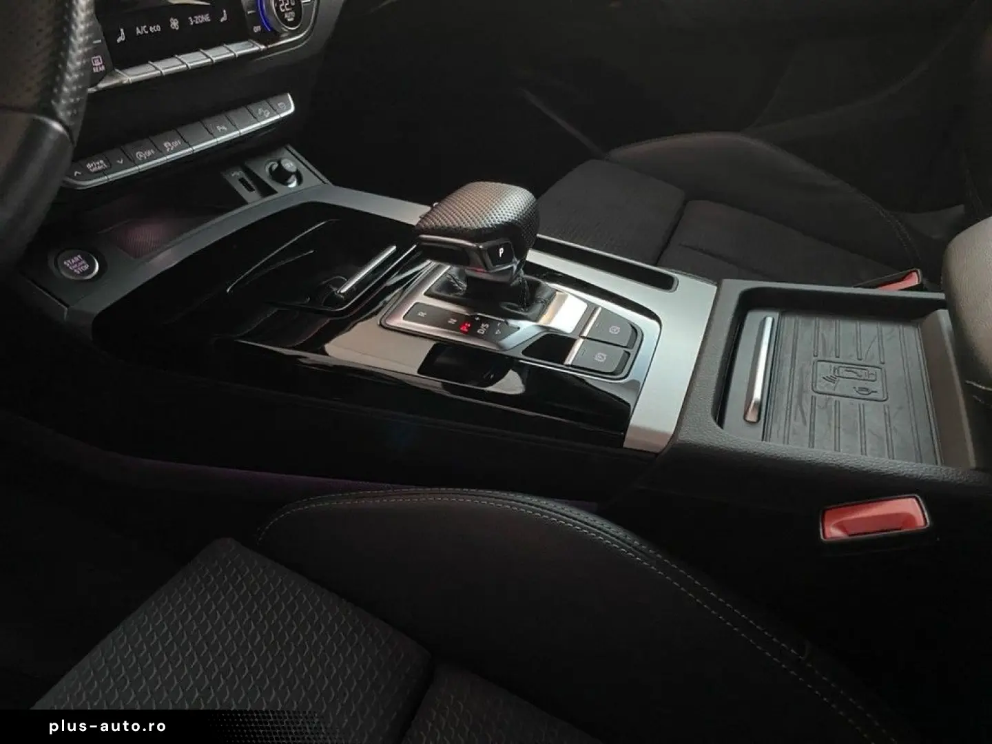 AUDI Q5 Sportback 40 TFSI quattro S line PANO HUD STH