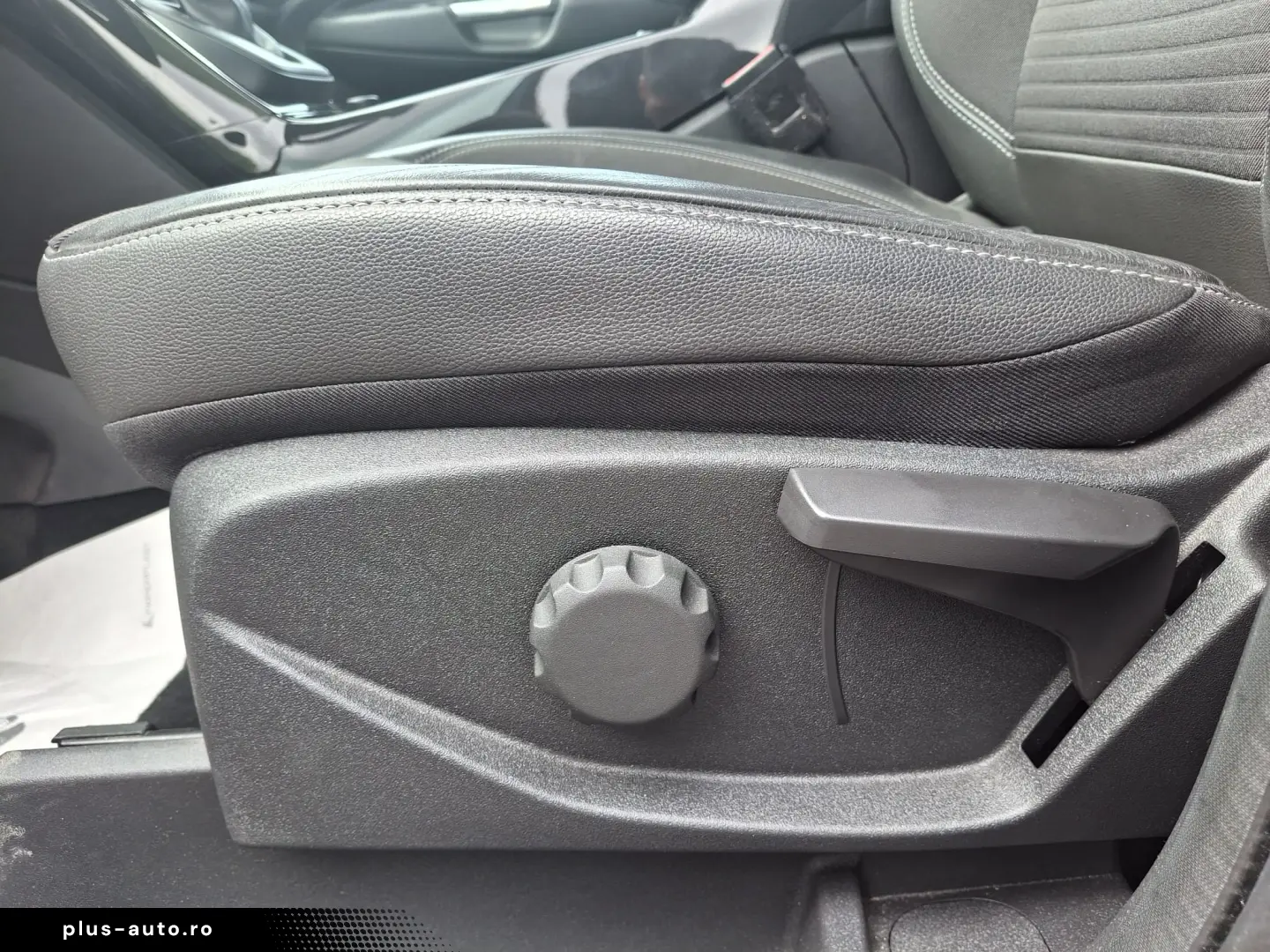 Ford Kuga 2.0 TDCi 4WD Powershift Titanium