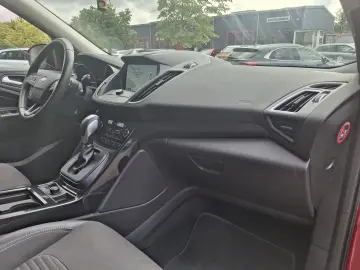 Ford Kuga 2.0 TDCi 4WD Powershift Titanium