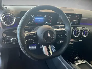 MERCEDES-BENZ CLA 250 e AMG 360 ACC AHK AUT DynLicht&hellip;