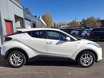 Toyota C-HR 1.8 HSD 4x2 CVT C-enter