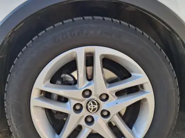 Toyota C-HR 1.8 HSD 4x2 CVT C-enter