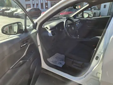 Toyota C-HR 1.8 HSD 4x2 CVT C-enter