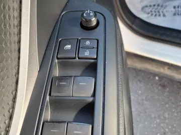 Toyota C-HR 1.8 HSD 4x2 CVT C-enter