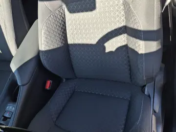 Toyota C-HR 1.8 HSD 4x2 CVT C-enter