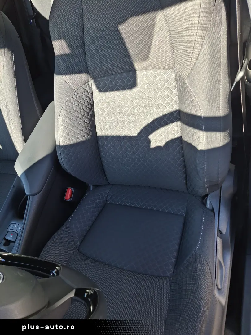 Toyota C-HR 1.8 HSD 4x2 CVT C-enter