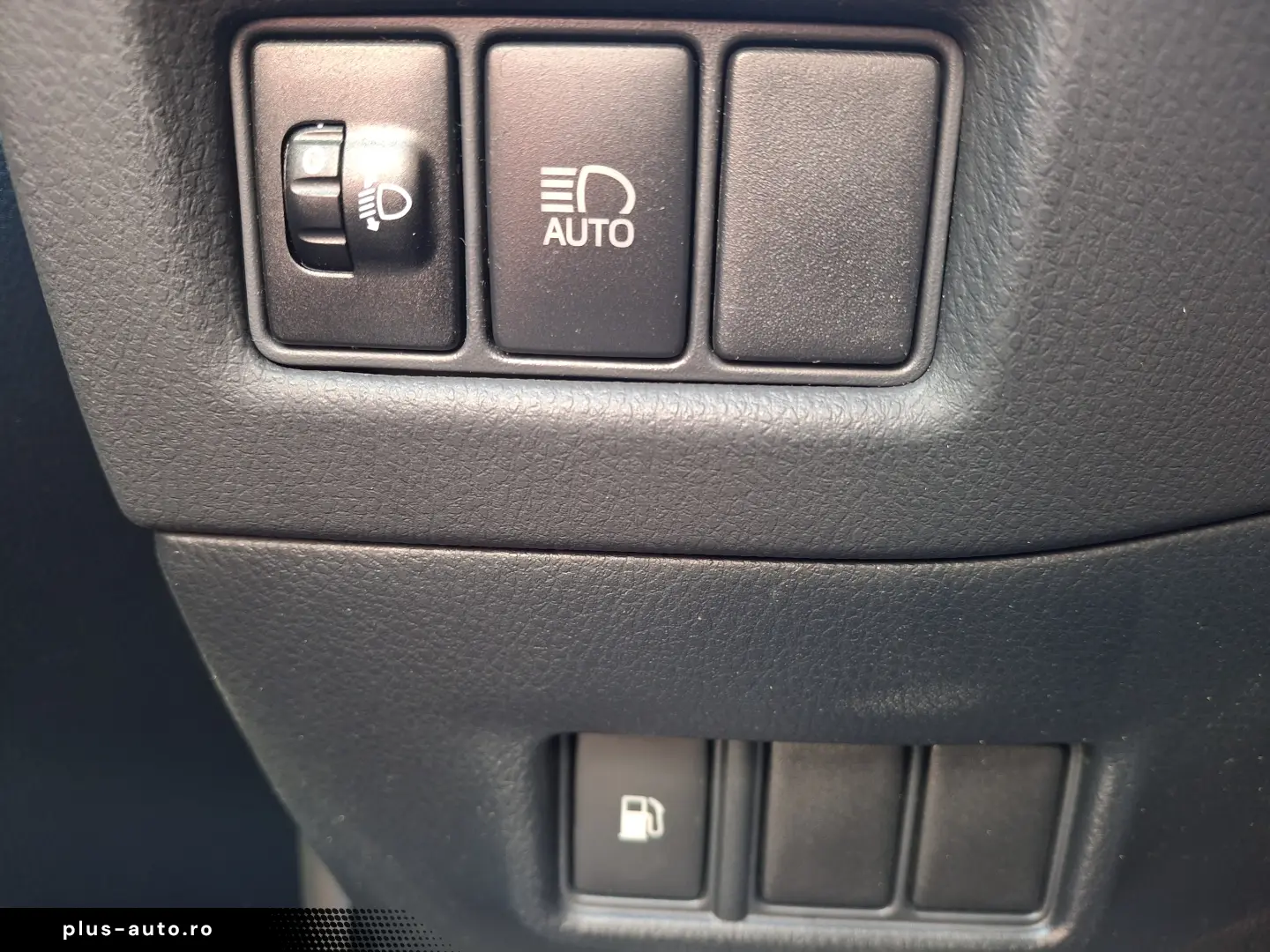 Toyota C-HR 1.8 HSD 4x2 CVT C-enter