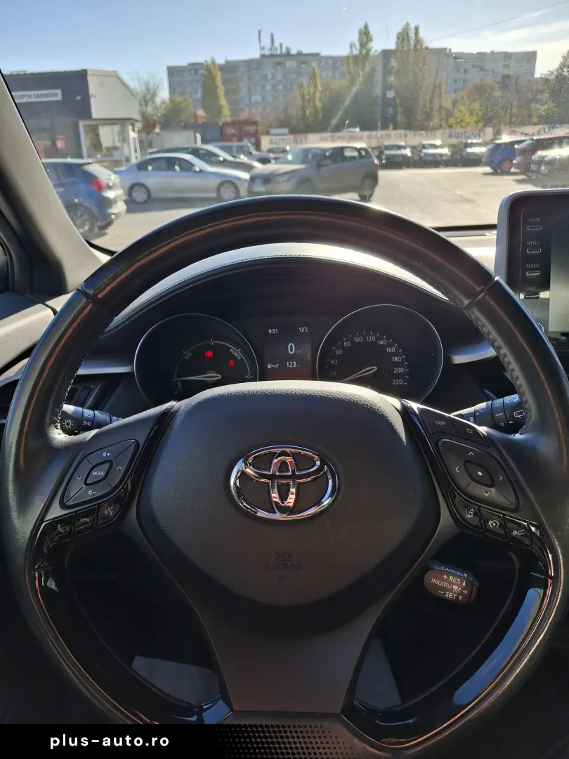 Toyota C-HR 1.8 HSD 4x2 CVT C-enter