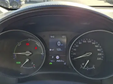 Toyota C-HR 1.8 HSD 4x2 CVT C-enter