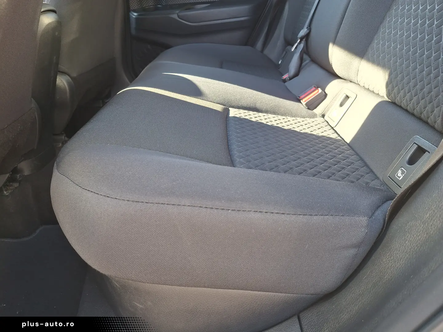 Toyota C-HR 1.8 HSD 4x2 CVT C-enter