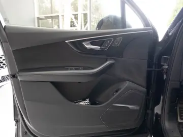 Audi Q7 Quattro 50TDi 3xS-Line